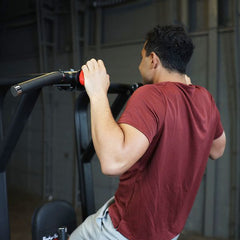 Pro Clubline Vertical Knee Raise Chin Dip
