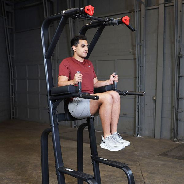 Pro Clubline Vertical Knee Raise Chin Dip