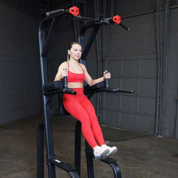 Pro Clubline Vertical Knee Raise Chin Dip