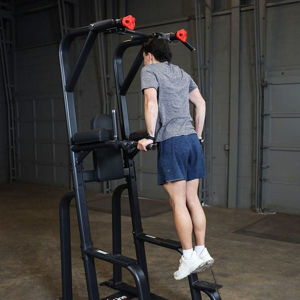 Pro Clubline Vertical Knee Raise Chin Dip