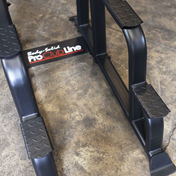 Pro Clubline Vertical Knee Raise Chin Dip