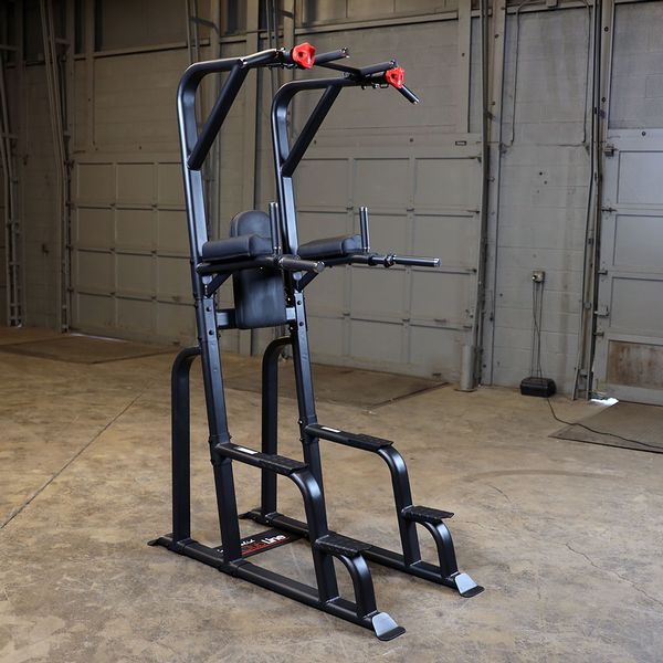 Pro Clubline Vertical Knee Raise Chin Dip